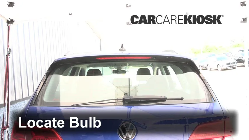 2022 Volkswagen Taos S 1.5L 4 Cyl. Turbo Éclairage Feu de freinage central (remplacer l'ampoule)